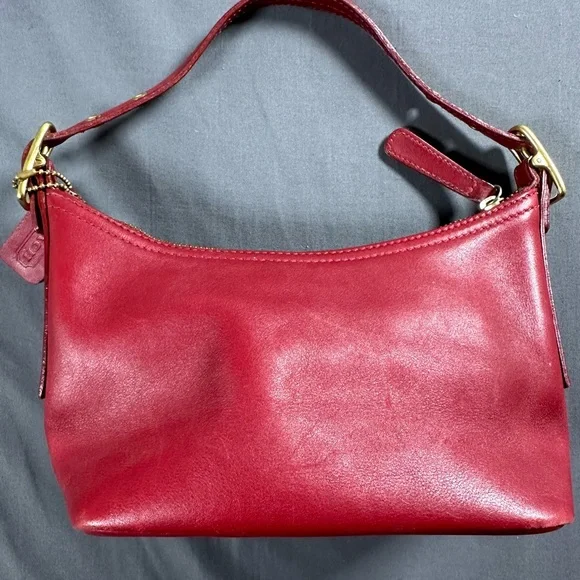 Coach Cherry Red Leather Shoulder Bag G0027 - Picture 3 of 8